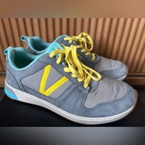 Vionic Sneakers